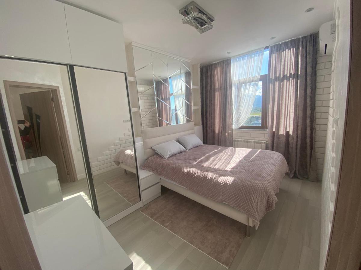 Jasmine Apartment In New Bulvar Batumi Eksteriør billede
